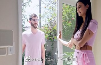 Acompanhante de luxo novinha metendo no pelo